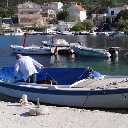 Apartments Babin Vinišće Екстериор снимка